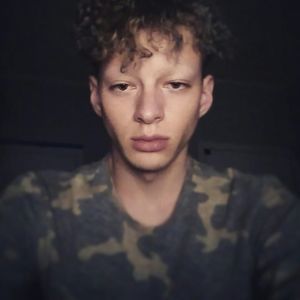 Meet your Posher, Lee